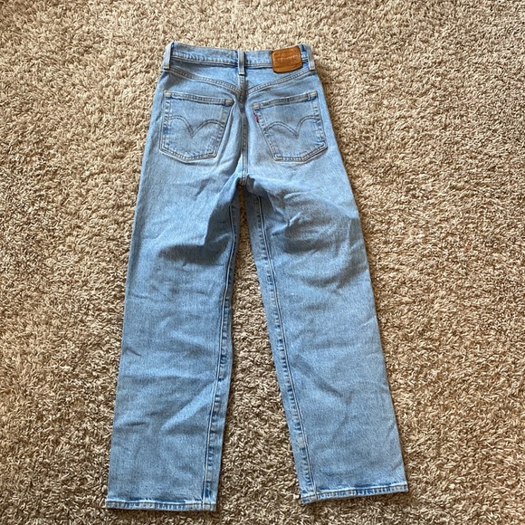 Levi’s Ribcage Jeans - Picture 5 of 5